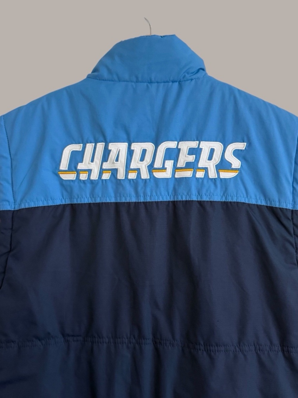 NFL Chargers Puffer Vest Medium Reversible Blue to Gray Full Zip G-111 - Picture 4 of 12